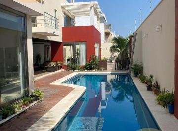 Casa · 758m² · 6 Recámaras · 6 Estacionamientos · Casa en Venta en Fracc. Lomas del Sol