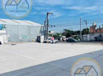 Terreno / Lote · 800m² · 12 Estacionamientos · Terreno con Nave Industrial en Venta en Av J. B. Lobos (El Coyol)
