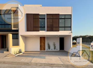 Casa · 268m² · 3 Recámaras · 2 Estacionamientos · Casa en Venta en Frac. Lomas del Dorado