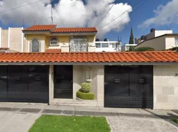 Casa de 3 habitaciones, Naucalpan de Juárez · Casa en Couto Ciudad Satélite en Recuperacion Bancaria