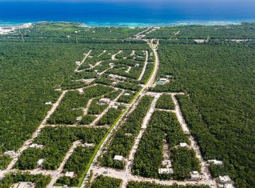 Terreno / Lote · 600m² · Lote Residencial con Club de Playa en La Riviera Maya