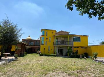Casa · 820m² · 4 Recámaras · 8 Estacionamientos · Casa con Terreno Amplio en Ex Hacienda San José