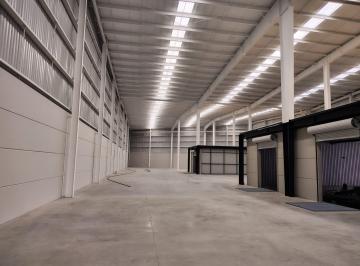 Nave industrial · 1000m² · 5 Estacionamientos · Bodega Industrial de 1,000 m² en Renta en Blvd. Aeropuerto
