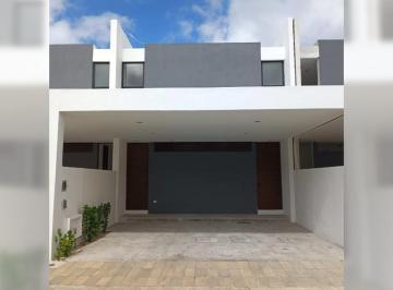 Casa · 188m² · 2 Recámaras · 2 Estacionamientos · Townhouse de Dos Recámaras en Privada Xcanatún, Xcanatún, Yucatán