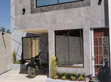 Casa · 135m² · 3 Recámaras · 1 Estacionamiento · Venta de Casa en Colonia Exquitlan, Santiago Tulantepec