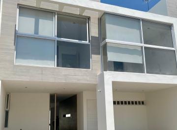 Casa en condominio de 3 habitaciones, El Marqués · Casa Renta Zibata a 600 m Anahuac