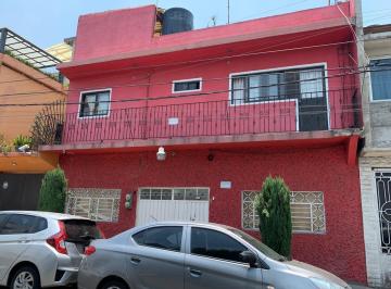 Casa de 7 habitaciones, Gustavo A. Madero · Casa en Venta Excelente Estado de Conservación