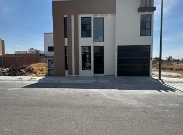 Casa de 4 habitaciones, San Juan del Río · Casa en Venta en Lomas de Banthí, Sjr, Querétaro.