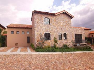 Casa · 443m² · 3 Recámaras · 2 Estacionamientos · Residencia Nueva Hacienda La Presita, San Miguel de Allende