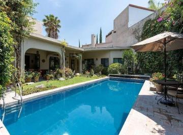 b4b715639c385521fcb37feaa1a40b3108282e0fc9ed81e548e4ca3444c88f9f · Casa con Departamentos en Venta en San Miguel | Frente a Parque Guadiana