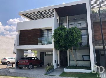 Casa · 316m² · 3 Recámaras · 2 Estacionamientos · Casa en Venta Lomas de Angelópolis, Parque Coahuila (Esquina), San Andres Cholula, Puebla.