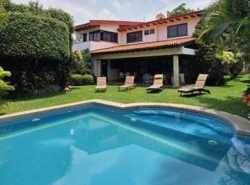 Casa · 500m² · 4 Recámaras · 3 Estacionamientos · Casa - Vista Hermosa