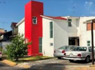 Casa · 211m² · 3 Recámaras · 2 Estacionamientos · Venta de Casa, Izcalli del Bosque, Naucalpan, Estado de Mexico, Mexico.