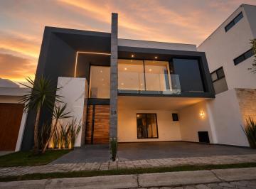 Casa · 362m² · 4 Recámaras · Venta Casa en Angelopolis Puebla, 4 Recamaras