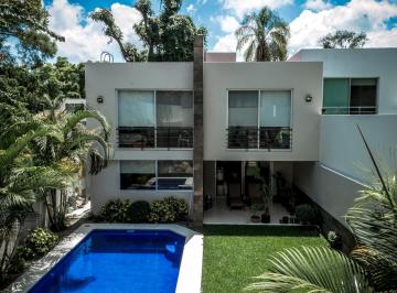Casa de 3 habitaciones, Cuernavaca · Hermosa Casa Moderna con Vigilancia