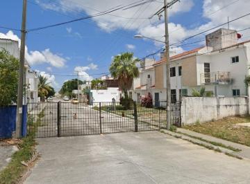 Casa de 2 habitaciones, Cancún · Venta de Grande Casa en Supermanzana 211, Quintana Roo, México.
