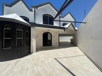 Casa de 4 habitaciones, Saltillo · Casa en Venta Muy Amplia 4 Recamaras