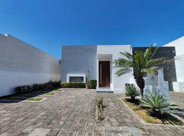 Casa · 81m² · 2 Recámaras · 2 Estacionamientos · Casa en Venta Lomas de La Rioja Alvarado Veracruz Riviera Veracruzana