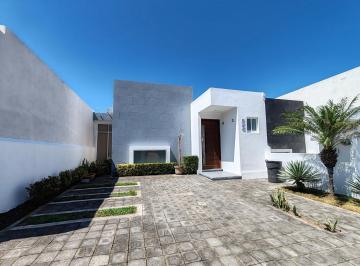 Casa · 81m² · 2 Recámaras · 2 Estacionamientos · Casa en Venta Lomas de La Rioja Alvarado Veracruz Riviera Veracruzana