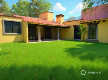 Casa de 3 habitaciones, Cuernavaca · En Venta Bonita Casa de un Nivel en Vista Hermosa