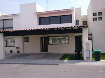 Casa en condominio de 3 habitaciones, Metepec · Casa en Renta Los Castaños Club Residencial
