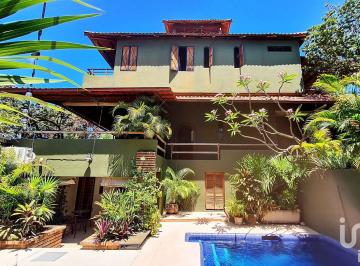 Casa · 430m² · 4 Recámaras · Casa con Alberca y Vista Al Mar + 2 Departamentos Espaciosos – ¡Oportunidad Única!