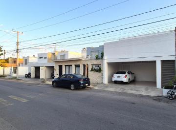 Casa de 3 habitaciones, Mérida · Casa con Frente Av en Francisco de Montejo, Mérida