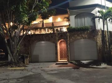 Casa en condominio de 4 habitaciones, Jiutepec · Residencia de Lujo en Campo de Golf – Jiutepec, Morelos