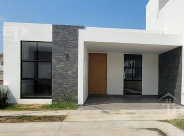 Casa · 136m² · 2 Recámaras · 2 Estacionamientos · Casa en Venta