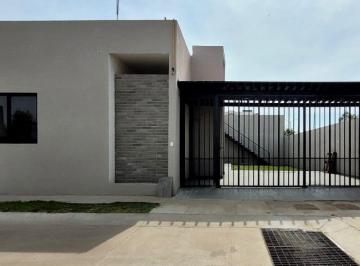 Casa · 188m² · 2 Recámaras · 2 Estacionamientos · Casa en Venta