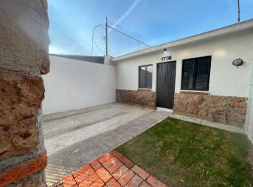 Casa de 2 habitaciones, Zapopan · Habitación Para Rooming en Zona Real.