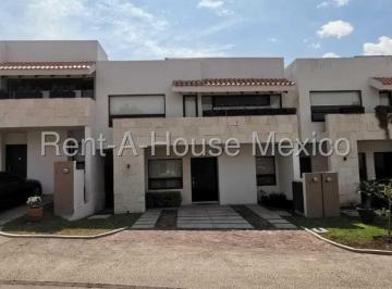 Casa en condominio de 3 habitaciones, Querétaro · Casa en Venta 3 Recamaras 238 m², Altozano Gpt2417