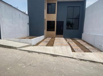 Casa · 3 Recámaras · 2 Estacionamientos · Casa - Coatepec