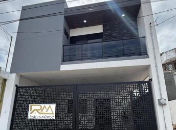 Casa · 197m² · 3 Recámaras · 2 Estacionamientos · Casa en Venta Unidad Nacional