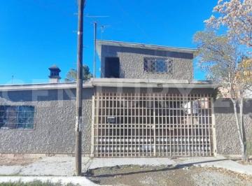 Casa · 248m² · 5 Recámaras · 5 Estacionamientos · Casa en Venta en Colonia Revolución