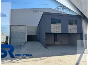 Bodega comercial · 1456m² · 4 Estacionamientos · Bodega en Venta en Santa Catarina