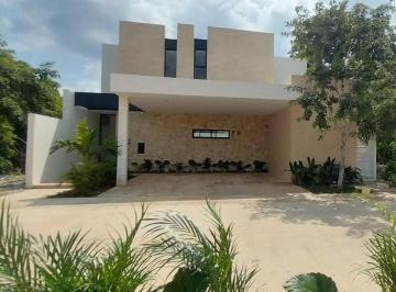 Casa de 4 habitaciones, Mérida · Casa en Venta en El Norte de Mérida con Piscina