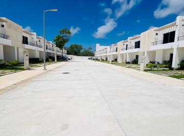 Casa de 2 habitaciones, Puerto Morelos · Casa en Venta Puerto Morelos