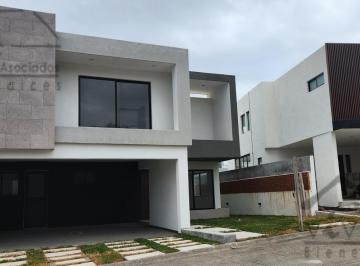 Casa · 220m² · 3 Recámaras · Casa en Punta Tiburón