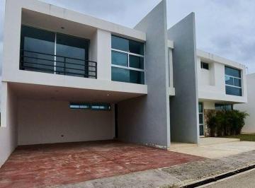 Villa de 4 habitaciones, Conkal · Amplia Villa en Conkal
