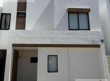 Casa · 2 Recámaras · Casa en Palmilla Grand Residencial