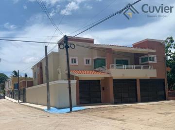 Casa · 300m² · 3 Recámaras · 3 Estacionamientos · Casa en La Paz