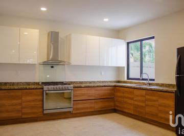 Departamento · 161m² · 3 Recámaras · 2 Estacionamientos · [invierte en Tu Confort] Depto con Balcón y Lujo | Atrás de Udlap en San Andrés Cholula