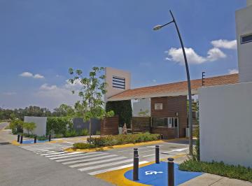 Terreno / Lote , Zapopan · ¡Vive E Invierte en El Fraccionamiento Paseos del Parque!