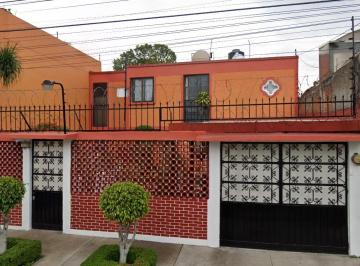 Casa de 4 habitaciones, Azcapotzalco · Casa en Venta en San Antonio