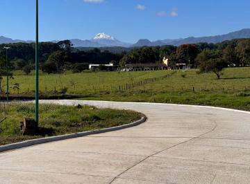 Terreno / Lote · Terrenos en Venta en Residencial Campestre Agua Bendita Xico, Ver