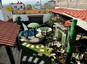 Casa · 400m² · 4 Recámaras · 2 Estacionamientos · Casona en Venta en Jiutepec, Morelos