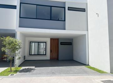 Casa de 3 habitaciones, Zapopan · Casa en Venta en El Colli