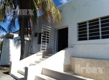 Casa · 251m² · 4 Recámaras · 5 Estacionamientos · Casa Frente Al Mar en Venta en San Lorenzo, Campeche