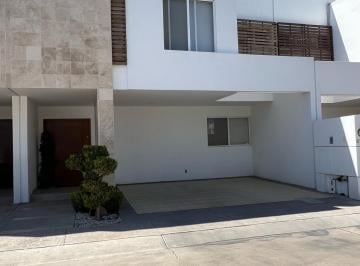 Casa en condominio · 239m² · 4 Recámaras · 2 Estacionamientos · PH - Fraccionamiento San Telmo